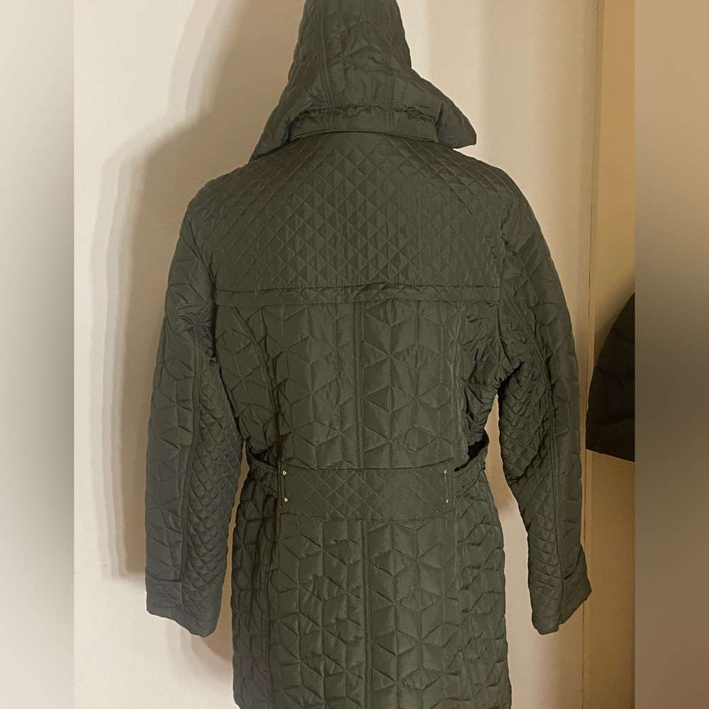 Weatherproof winter Jacket - Picture 2 of 2